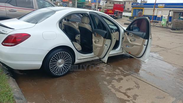 Mercedes-Benz C300 2017 White