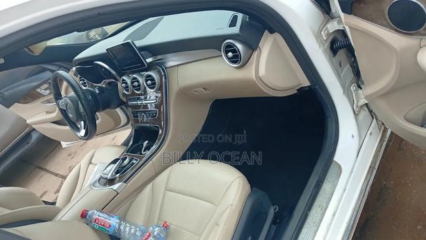 Mercedes-Benz C300 2017 White