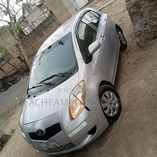 Toyota Vitz 1.3 AWD 3dr 2010 Silver