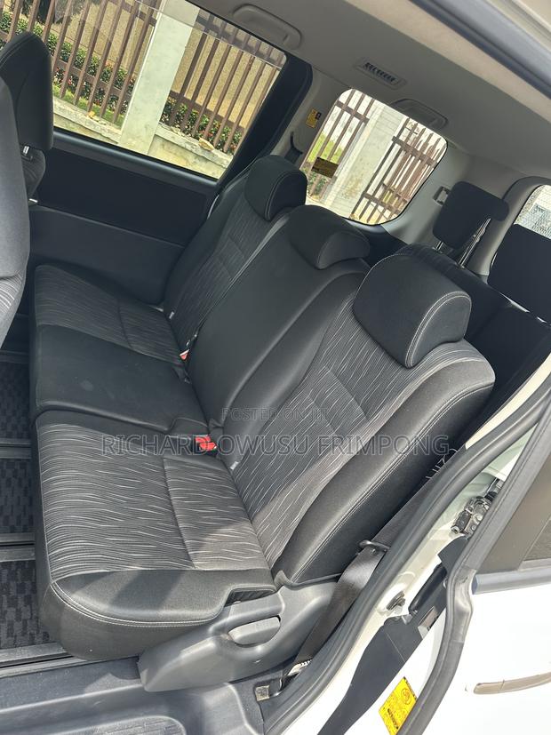 Toyota Voxy 2012 White