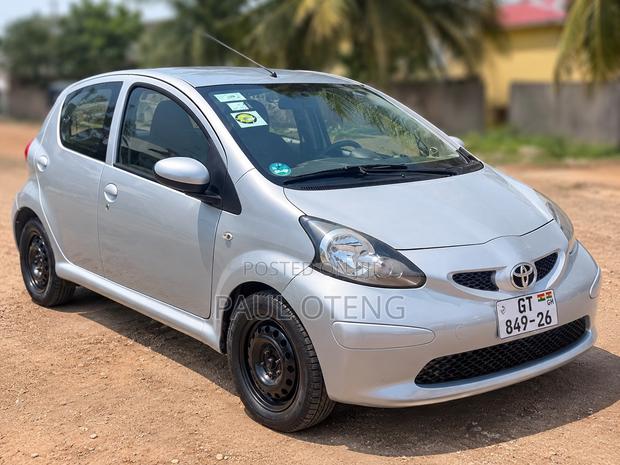 Toyota Aygo 1.0 5-Door 2010 Silver
