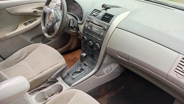 Toyota Corolla 2010 Black
