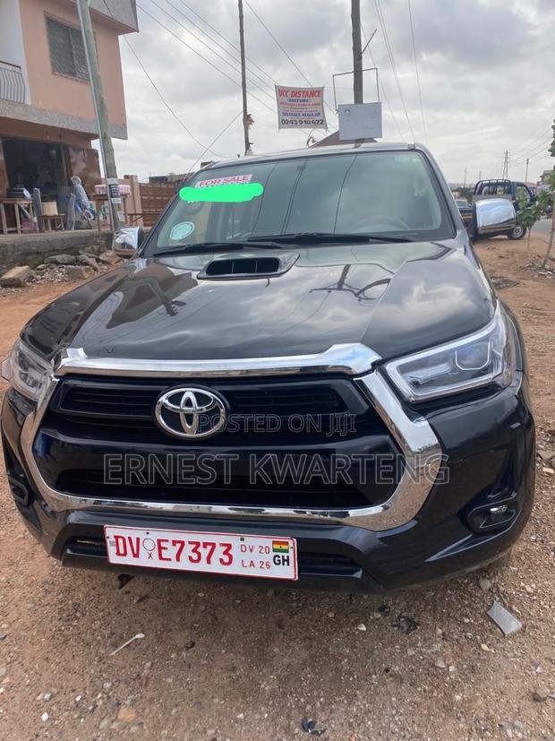 Toyota Hilux 2014 Black