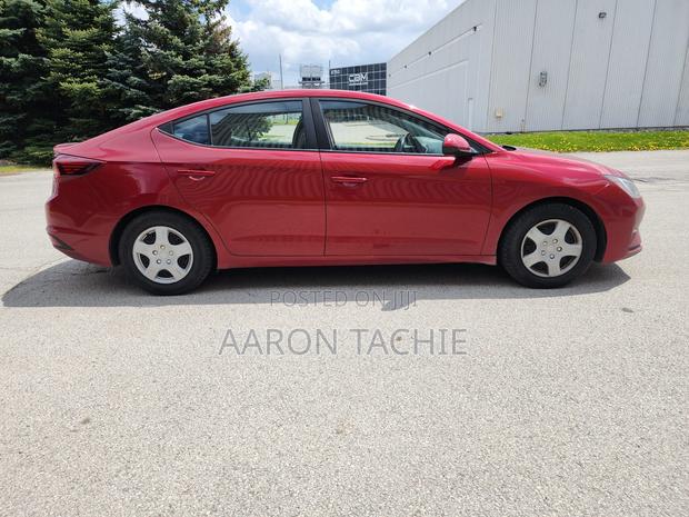 Hyundai Elantra SE 2019 Red