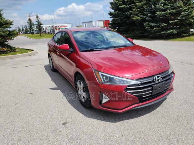 Hyundai Elantra SE 2019 Red