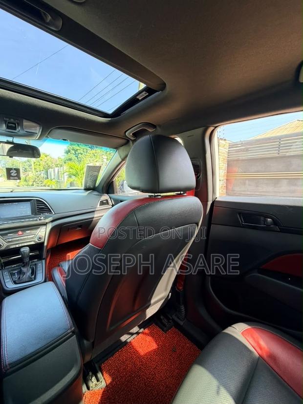 Hyundai Avante 2017 White