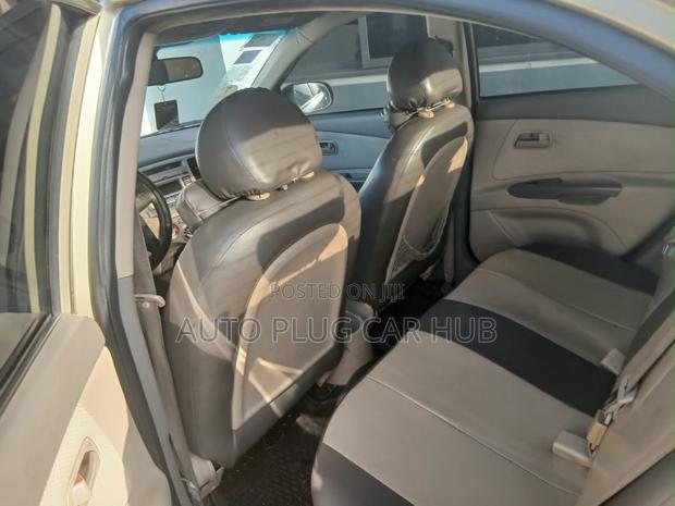 Kia Rio 2010 Brown
