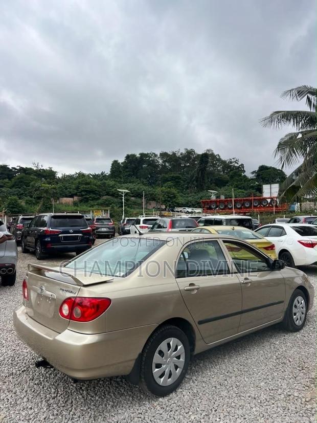 Toyota Corolla 2008 Brown