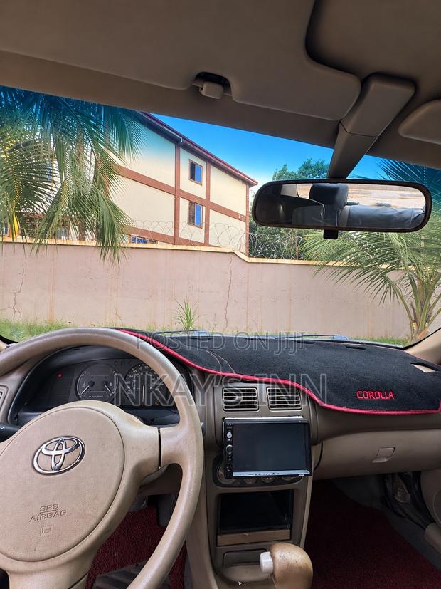 Toyota Corolla 2000