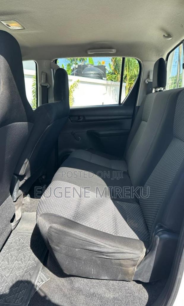 Toyota Hilux 2017 White