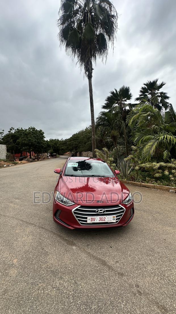 Hyundai Elantra Limited Sedan FWD (2.0L 4cyl 6A) 2017 Red