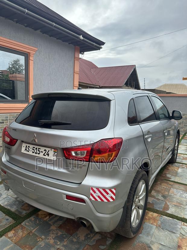 Mitsubishi Outlander Sport ES 2011 Silver