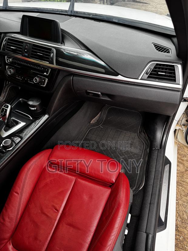BMW 330i 2018 White