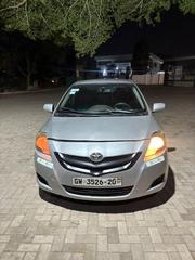 Toyota Yaris Base Sedan 4dr 2010 Silver for sale