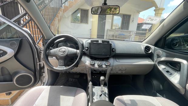 Toyota RAV4 2012 Silver