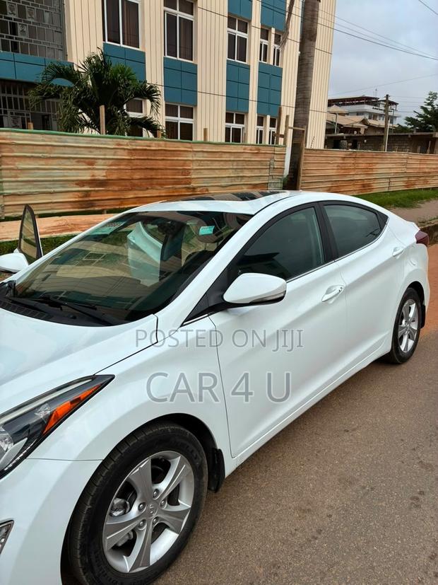 Hyundai Elantra 2016 White