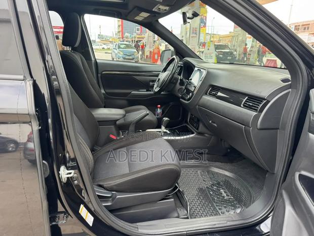 Mitsubishi Outlander SE 4dr SUV (2.4L 4cyl CVT) 2015 Black