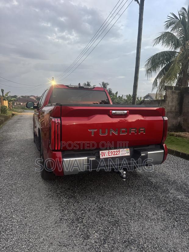 Toyota Tundra 2023 Red