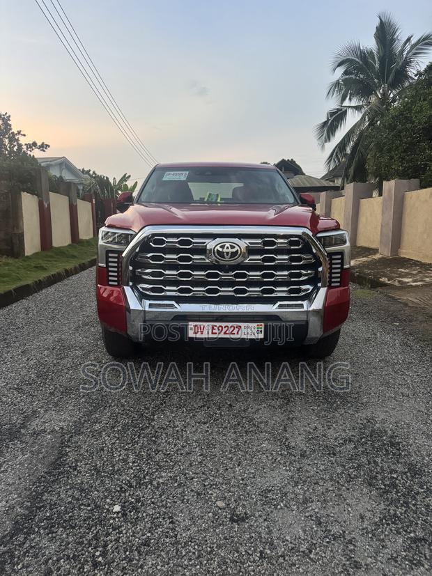 Toyota Tundra 2023 Red