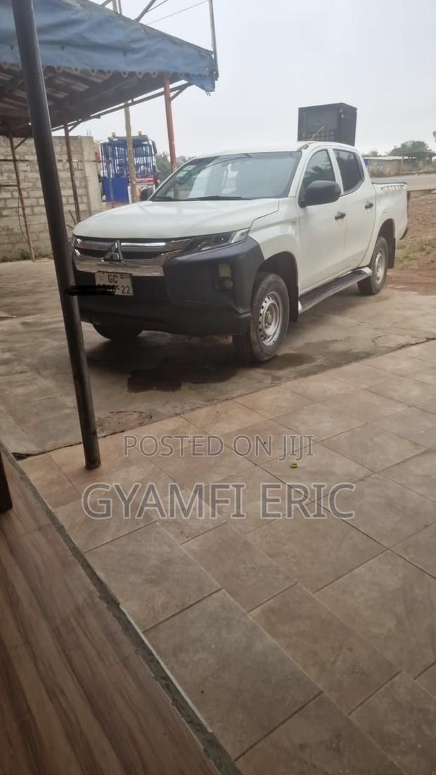 Mitsubishi L200 2021 White