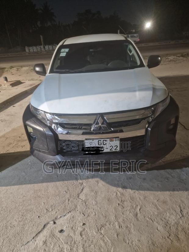 Mitsubishi L200 2021 White
