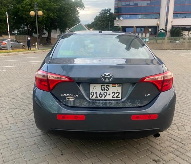Toyota Corolla LE Eco (1.8L 4cyl 2A) 2019 Blue
