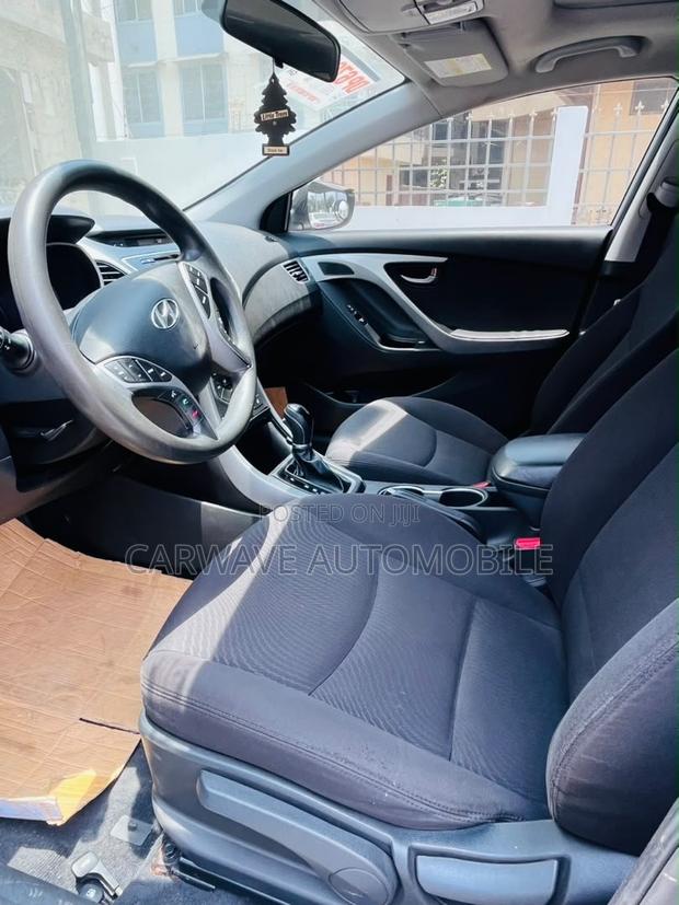 Hyundai Elantra SE 4dr Sedan (1.8L 4cyl 6A) 2015 Silver