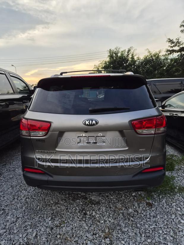 Kia Sorento 2.4L L FWD 2017 Gray