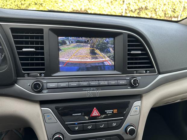 Hyundai Elantra SE 2018 Black