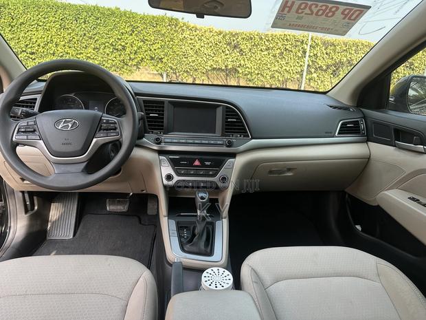 Hyundai Elantra SE 2018 Black