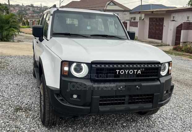 Toyota Land Cruiser Prado 2026 White