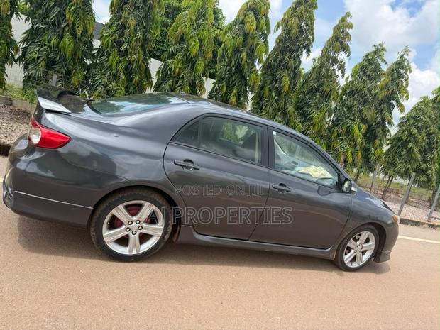 Toyota Corolla S Special Edition 4dr Sedan (1.8L 4cyl 4A) 2013 Gray