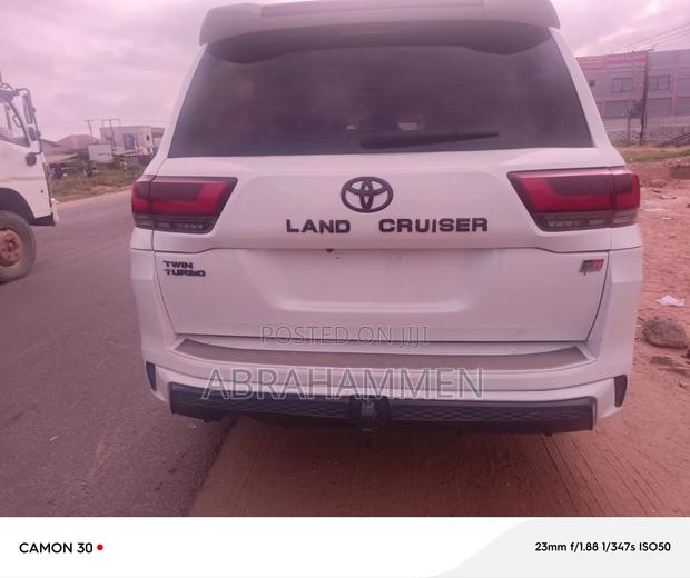 Toyota Land Cruiser 4.0 V6 GXR 2016 White