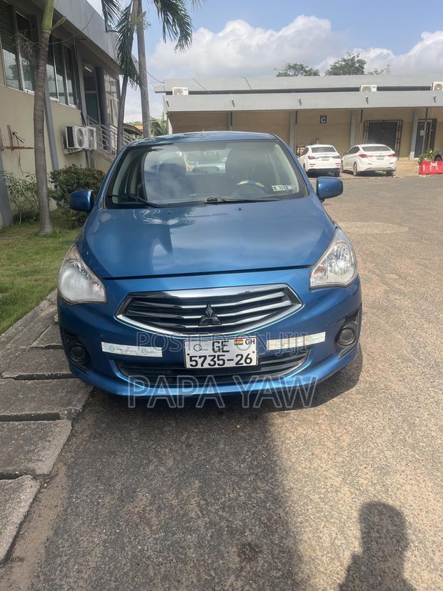 Mitsubishi Mirage ES 2018 Blue