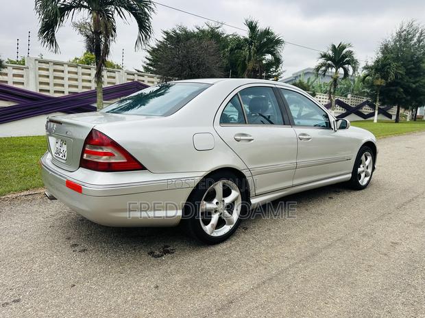 Mercedes-Benz C230 2005 Silver