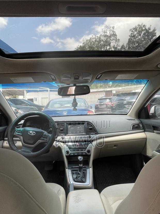 Hyundai Elantra 2018 White