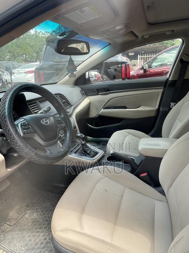 Hyundai Elantra 2018 White