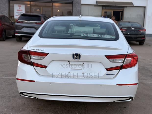 Honda Accord Touring 2.0T 2022 White