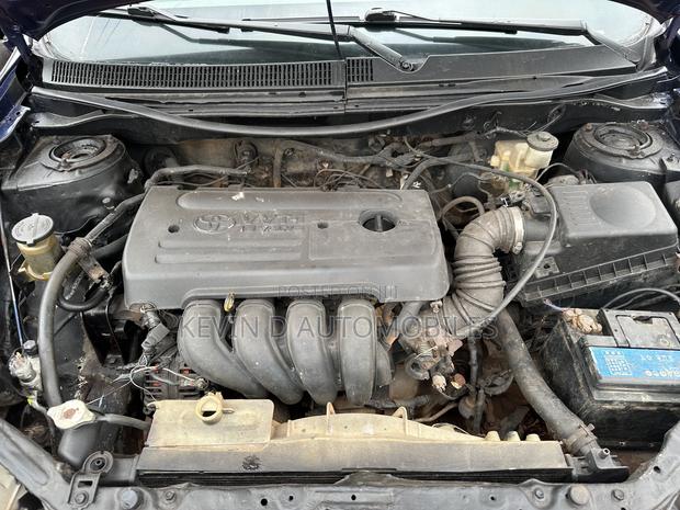 Toyota Matrix Hatchback FWD (1.8L 4cyl 5M) 2007 Blue