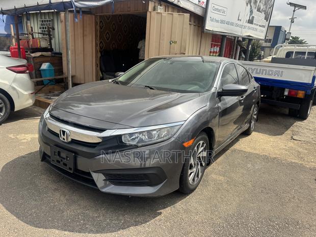 Honda Civic EX Sedan 2018 Gray