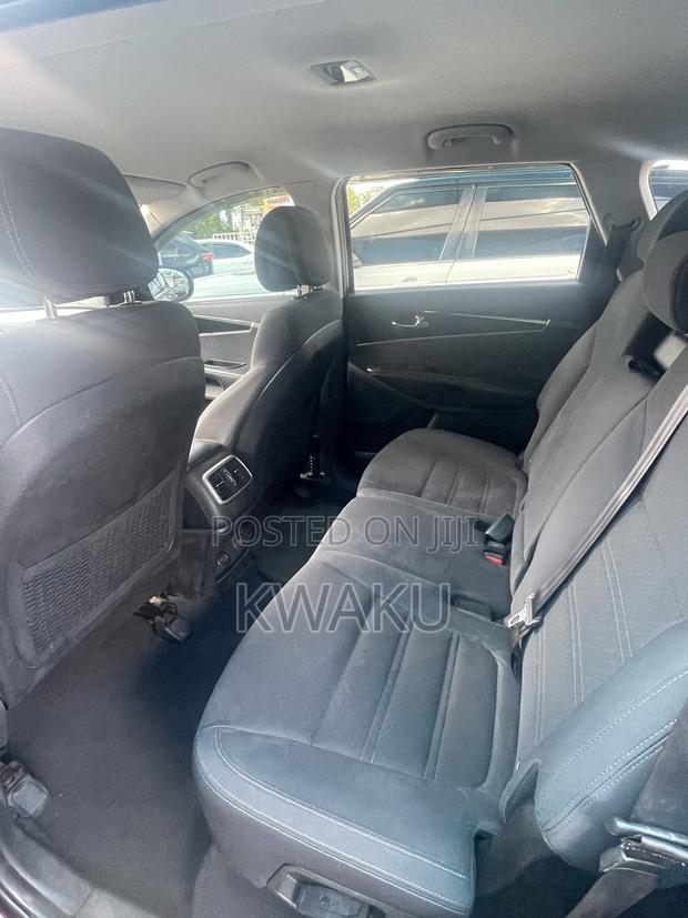 Kia Sorento 4dr SUV 2016 Brown
