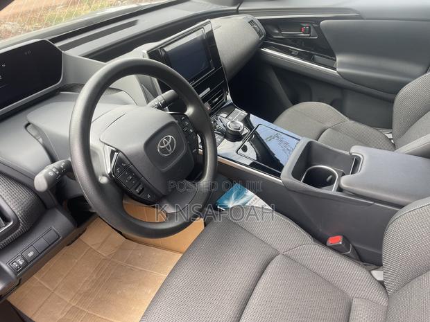 New Toyota bZ4X Limited AWD 2024 Gray