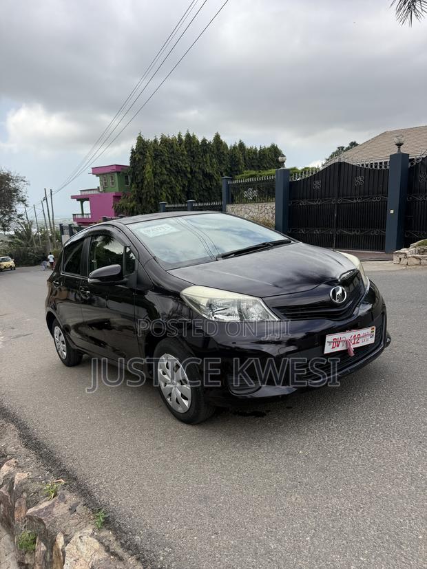 Toyota Vitz 1.5 FWD 3dr 2013 Brown