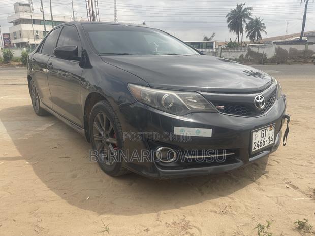 Toyota Camry SE 4dr Sedan (2.5L 4cyl 6A) 2013 Gray