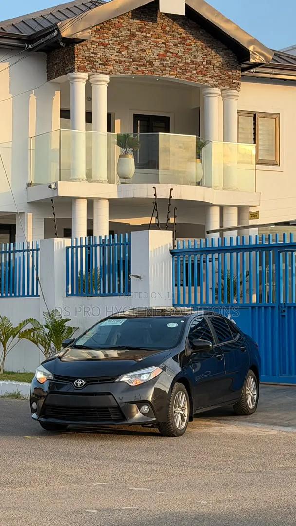 Toyota Corolla 2015 Black