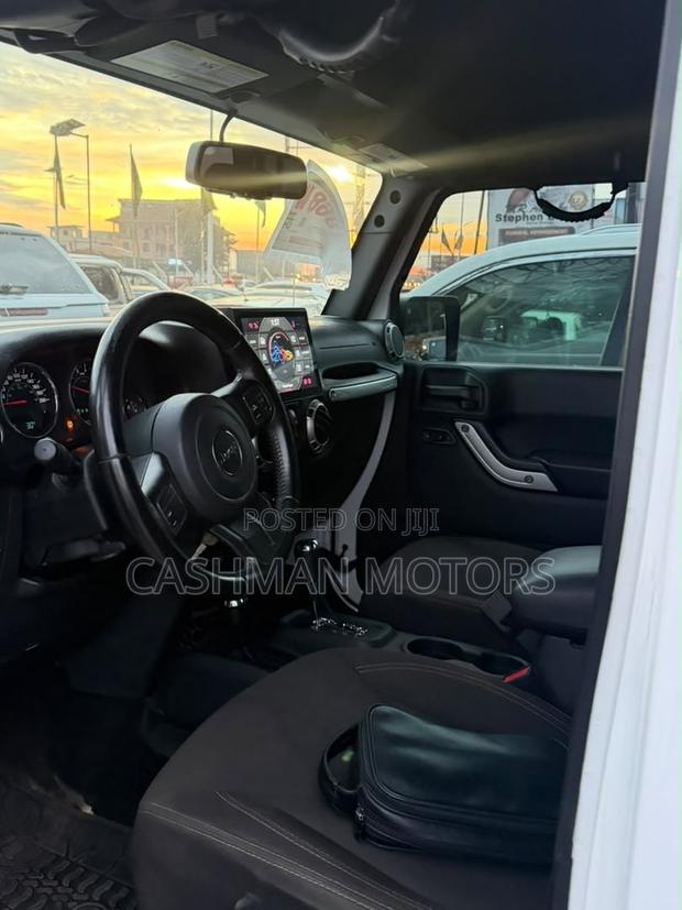 Jeep Wrangler Sahara 4x4 2017 White