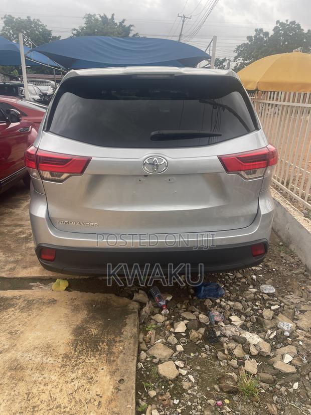 Toyota Highlander 2019 Silver