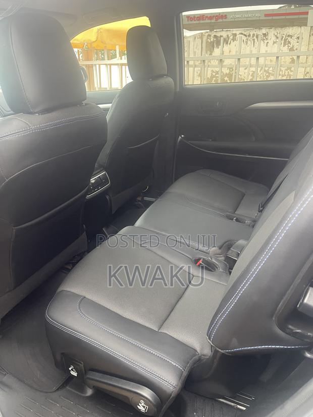 Toyota Highlander 2019 Silver