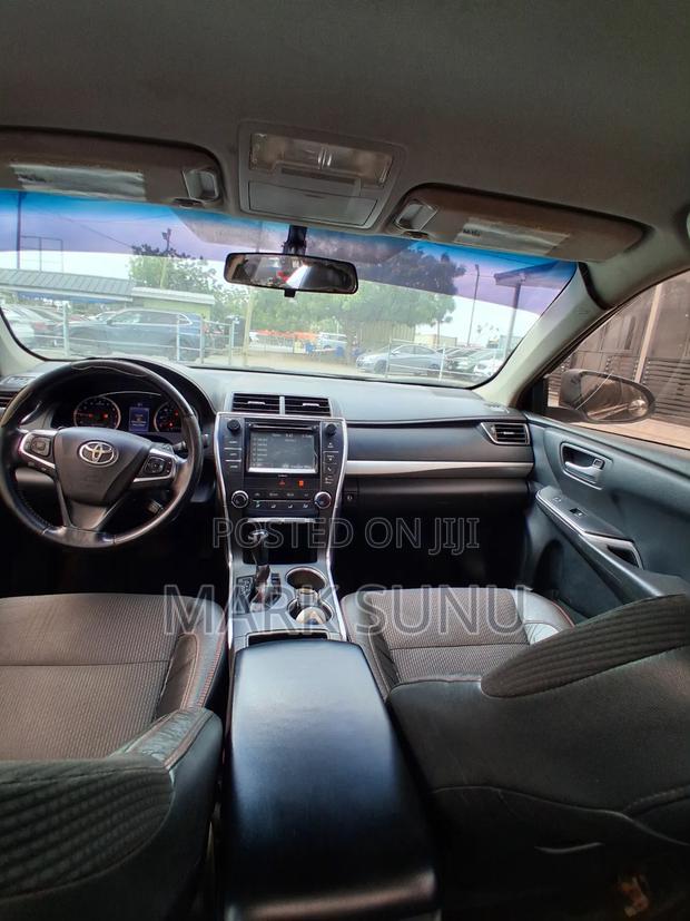 Toyota Camry SE 4dr Sedan (2.5L 4cyl 6A) 2015 Black