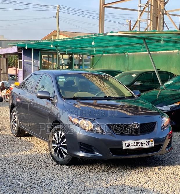 Toyota Corolla LE 4dr Sedan (1.8L 4cyl 4A) 2010 Gray